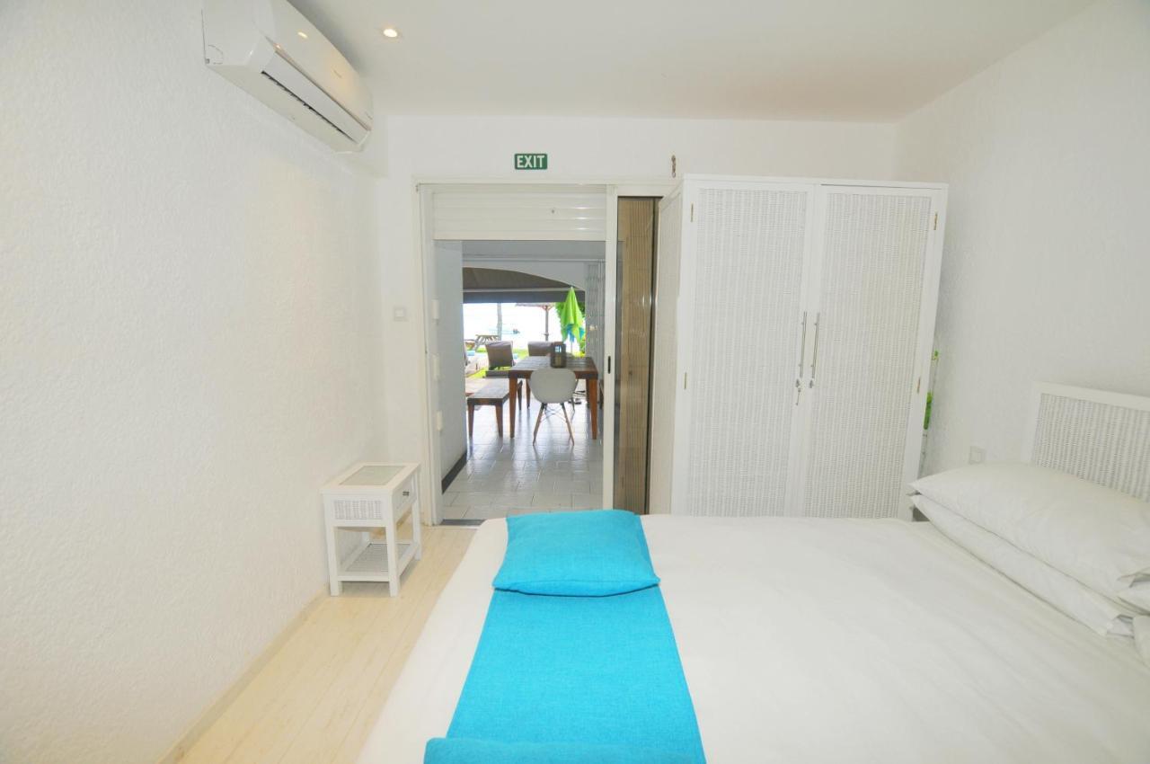 Caro'S Beachfront Trou aux Biches Exterior foto